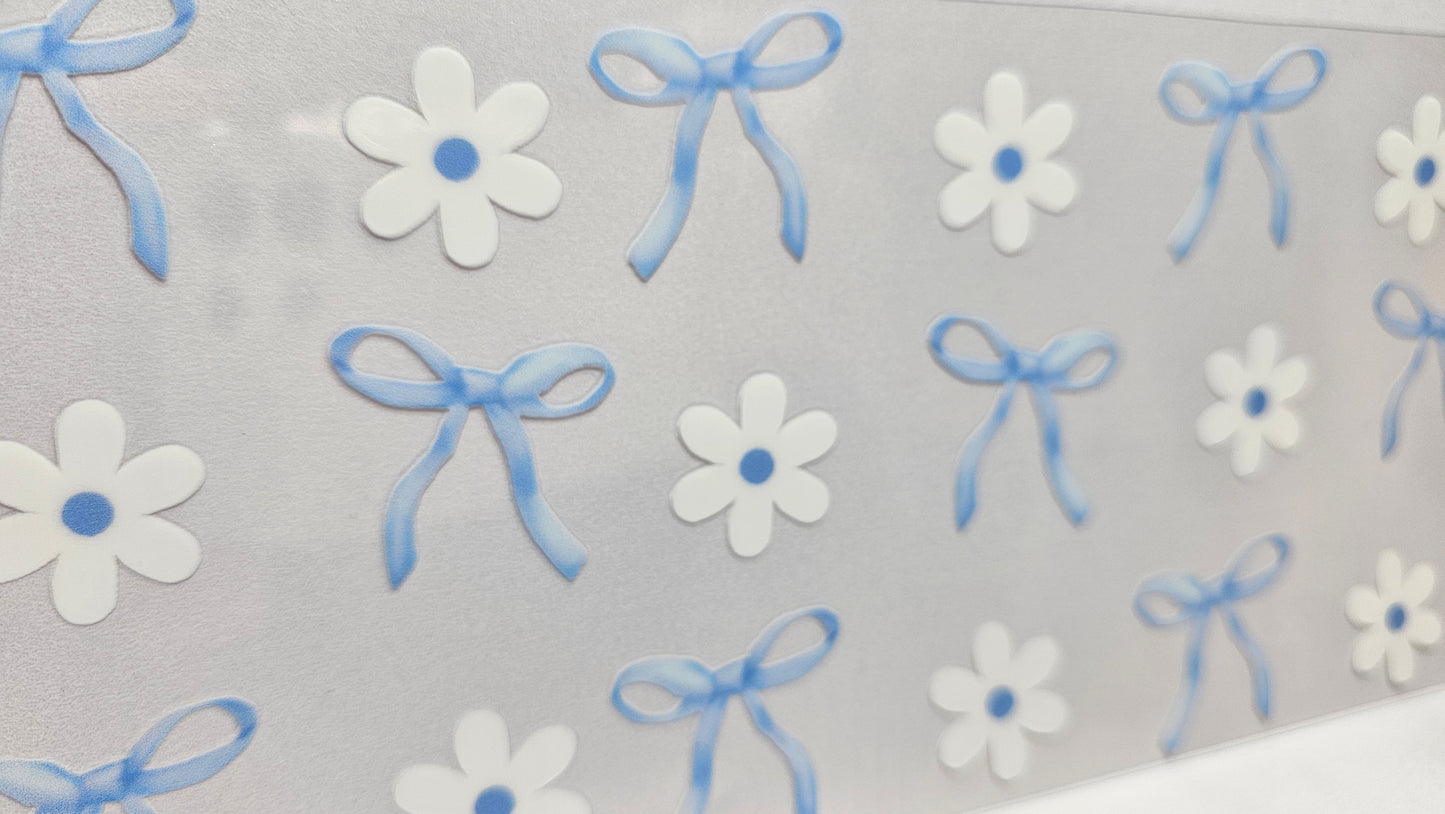 Blue Dainty Bows and Daisies UVDTF Wrap 16 oz